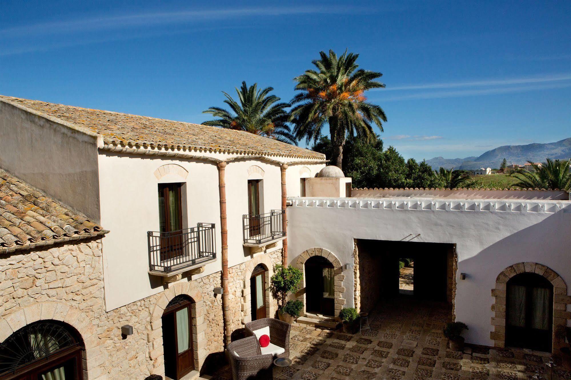 Il Baglio Della Luna Relais By Le Dhome Sicily バレストラーテ エクステリア 写真